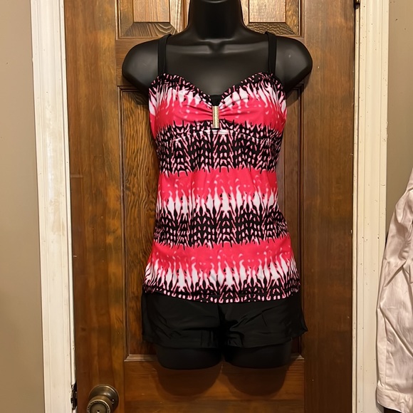 Tankini 2pc pink & black XL short set W/ silver tone accent by Zulily. - Picture 1 of 10